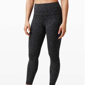 EUC Lululemon Align Pant 25” in Formation Camo Deep Coal Multi in size 2